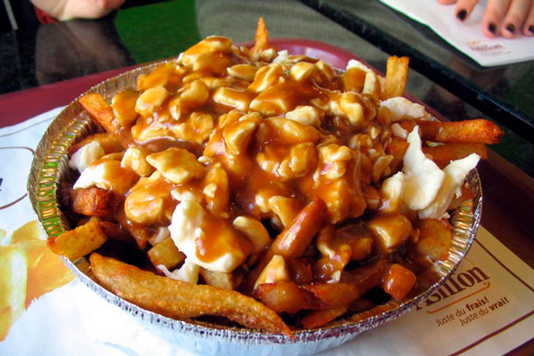 Poutine Comida Canadiense